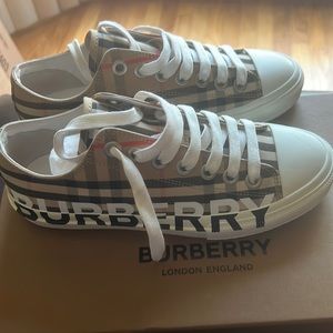 Burberry Sneakers